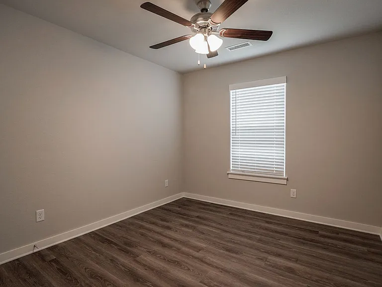 608 N Salem Rd — Photo 18