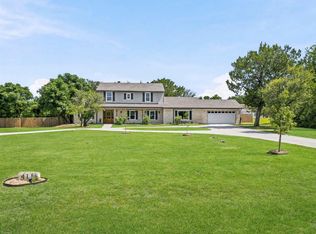 411 Carriage Oaks Dr, Liberty Hill, TX 78642