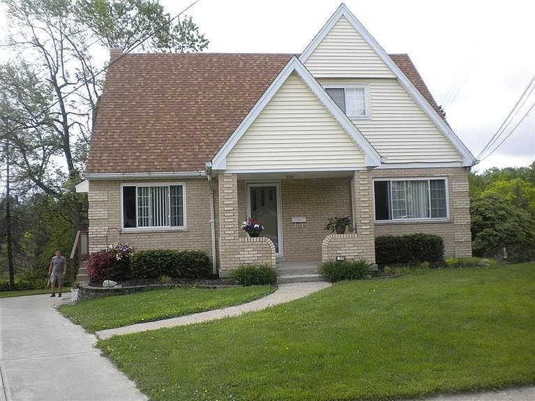 1st image of 1732 Admiral Ct