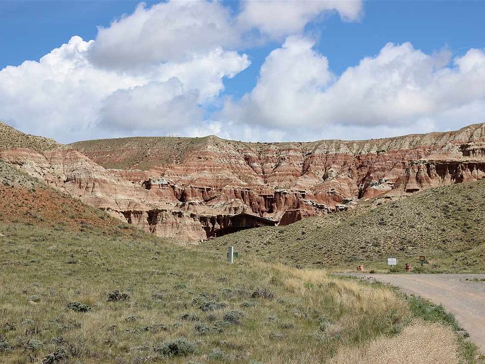 1st image of 32 Painted Hills Dr