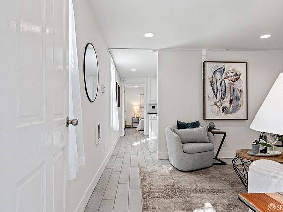 4th image of 382 Elizabeth St