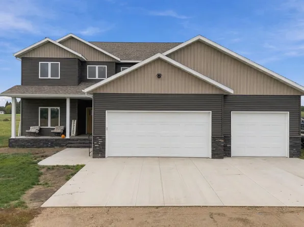 520 200th St S, Hawley, MN 56549