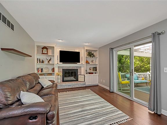 4th image of 6261 Lindsey Ct