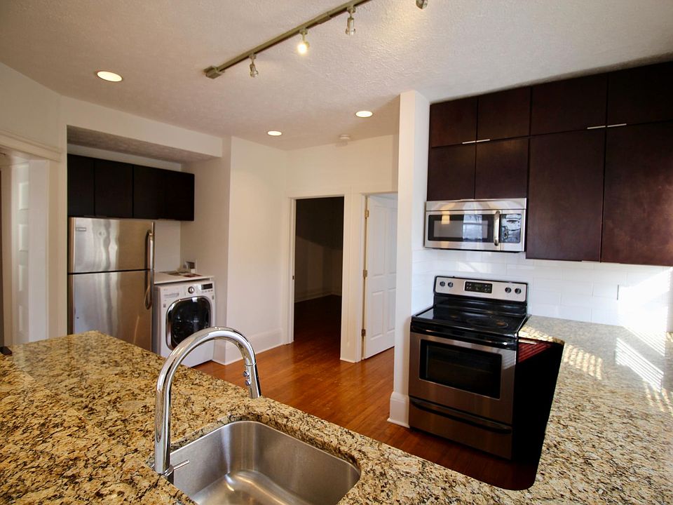 3 bedroom kitchen