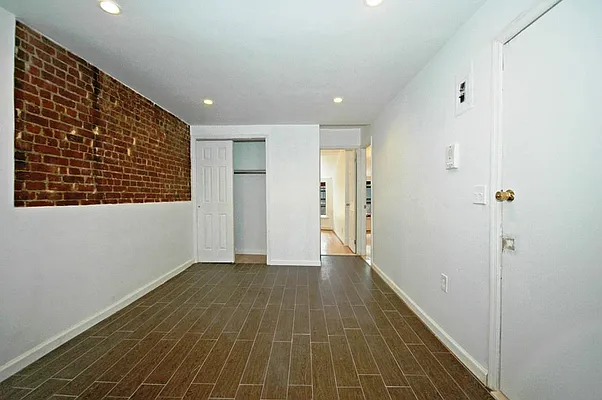 Rented by Virtual Real Estate | media 37