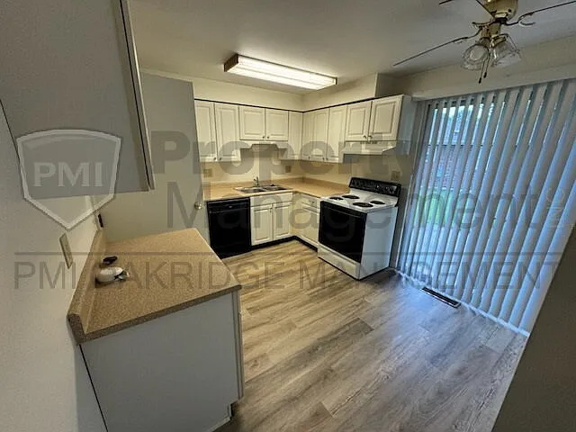 591 Stonyridge Ave — Photo 8