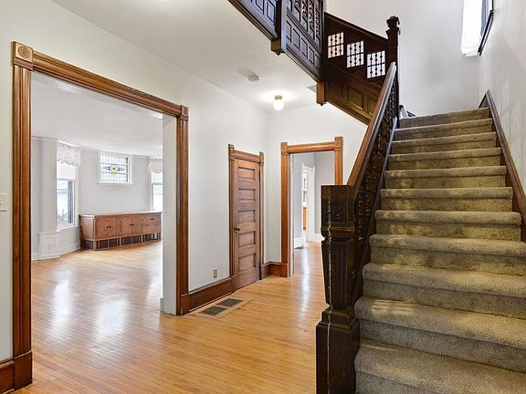 4th image of 2312 Brewster St