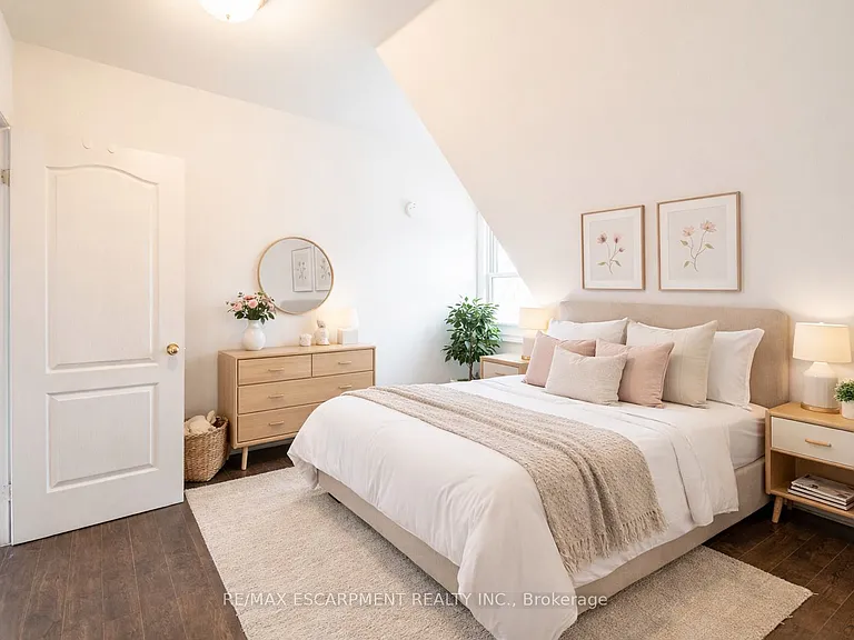 80 Saint Clair Ave #3 — Photo 4
