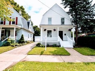 113 Lovell St, Elgin, IL 60120