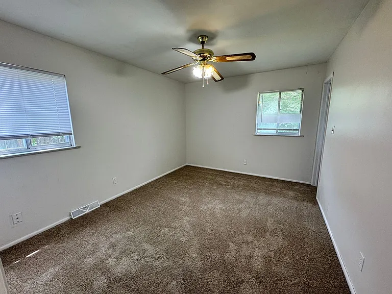 119 Northlane Dr — Photo 8