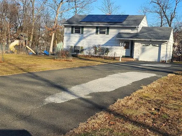 42 Edgewood Ter, Bridgewater, NJ 08807