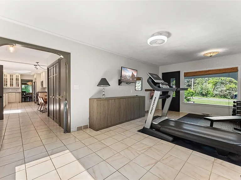 30 Lyndon Rd — Photo 20