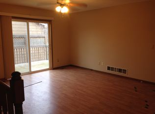 4665 Hayward Rd N, Oakdale, MN 55128