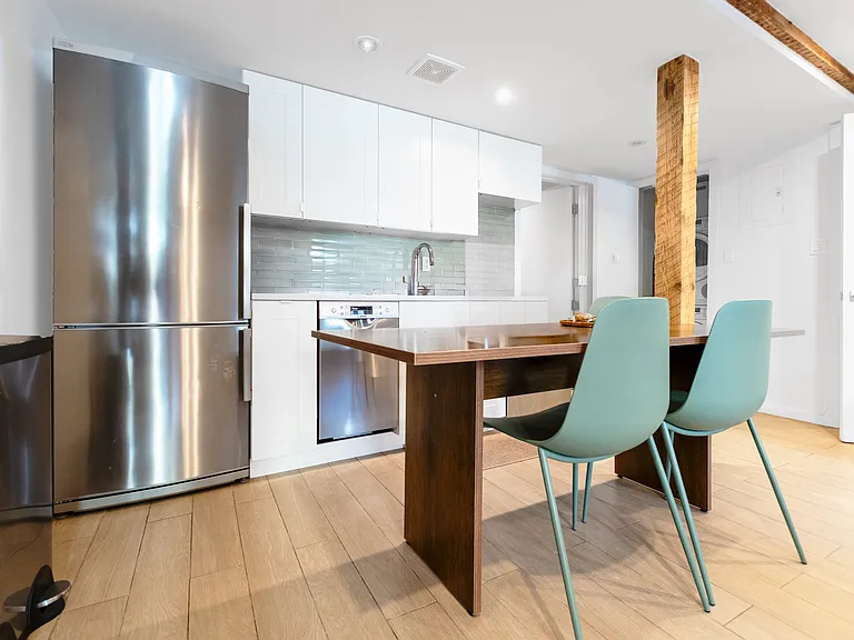 130 N 1st St #3 — Photo 2