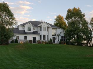 71 Michaels Ln, Poughkeepsie, NY 12603