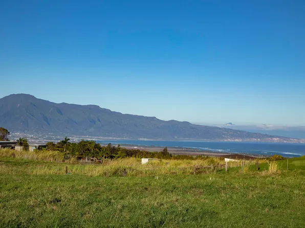 2394 Baldwin Ave, Makawao, HI 96768