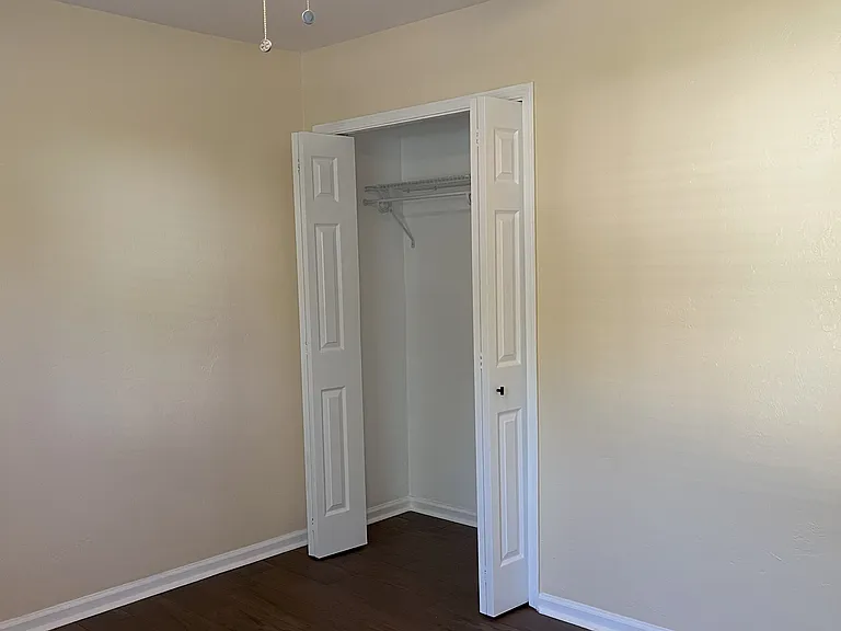 728 Pointe Ct #D — Photo 19