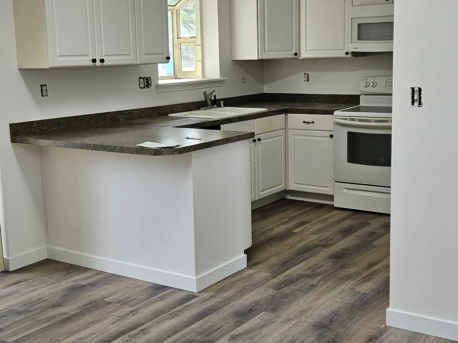 2 bed, 1400 sqft, $2,000 — Photo 3