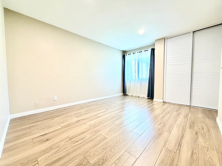 1114 Cleghorn Dr #E — Photo 13