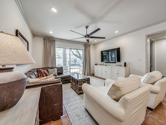 2nd image of 7709 Broadway St APT 125