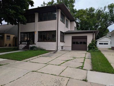 1030 2nd St NW, Mason City, IA, 50401