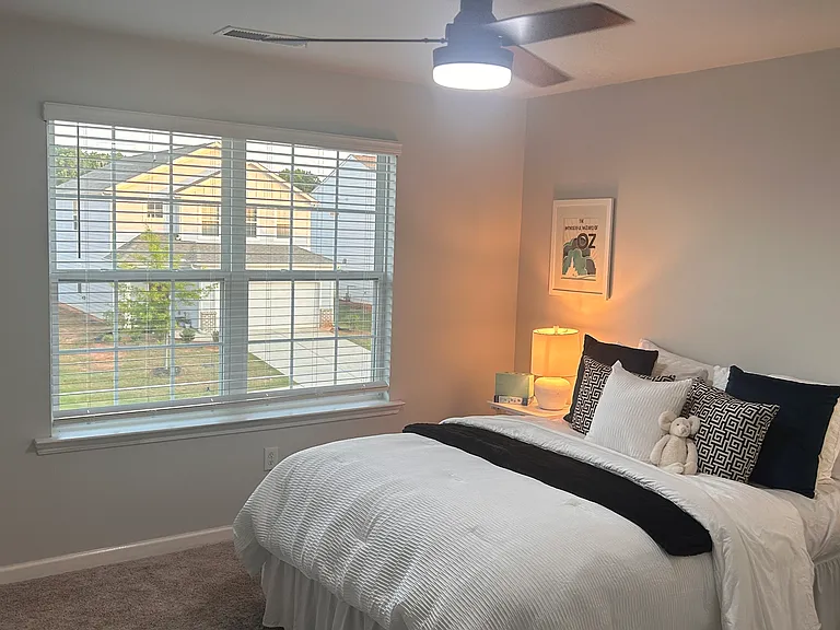 828 Royal Red Ct — Photo 27