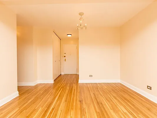 Sold by Re/Max In The City | media 4