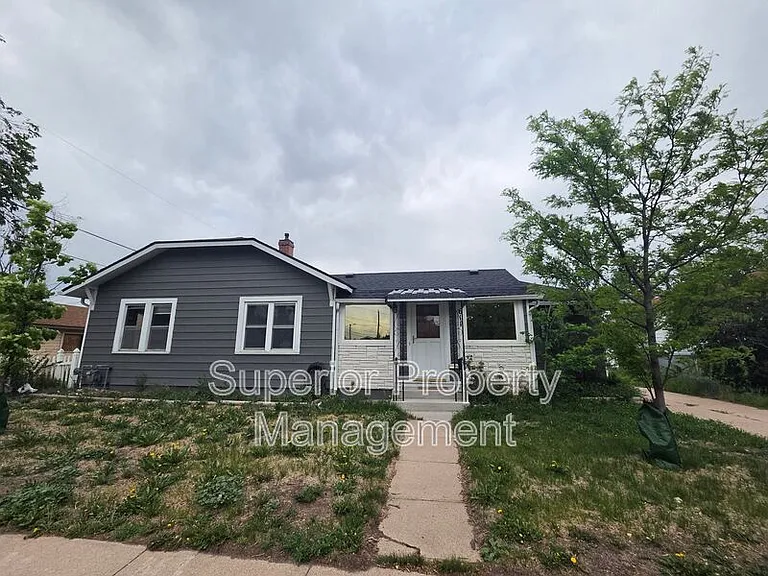 611 Seymour Ave — Photo 1