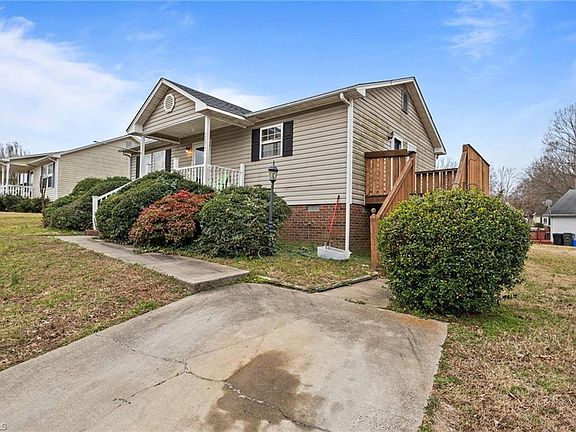 2nd image of 1231 Elwood Ct