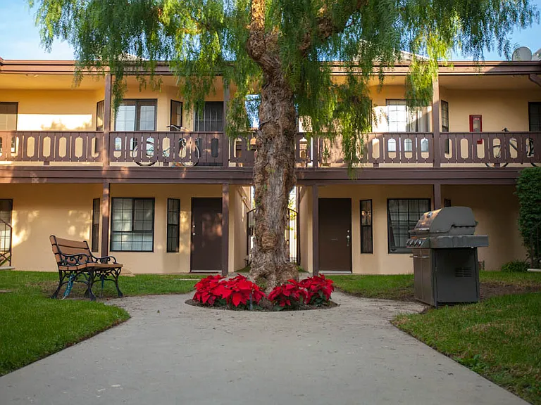 Peppertree Apartments — Photo 5