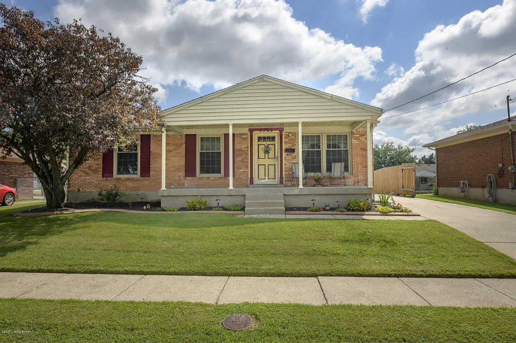 7705 Lesane Dr photo 1