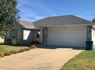 124 N Carter Ct, Clever, MO 65631