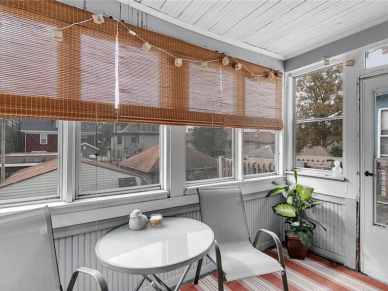 713 Clinton Pl — Photo 19