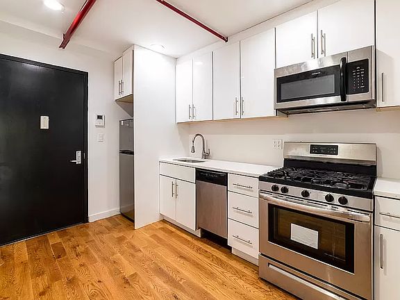 3rd image of 850 Flatbush Ave #4C