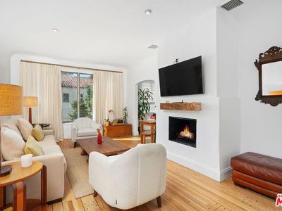 1345 N Hayworth Ave APT 206, West Hollywood, CA, 90046