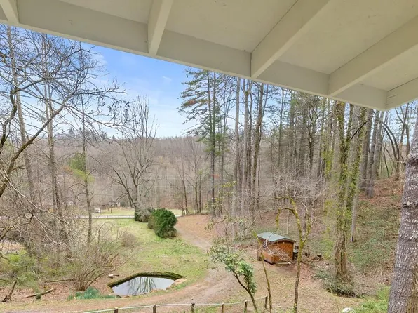 2035 Wayah Rd, Franklin, NC 28734