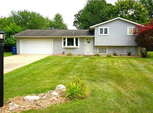 35872 Laurel Cir, North Ridgeville, OH 44039