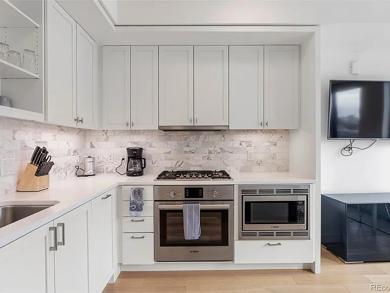 1750 Wewatta St #622 — Photo 9