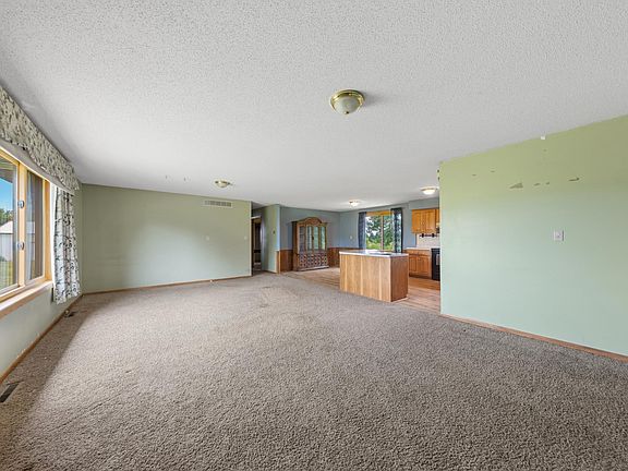 3rd image of 13454 750th St