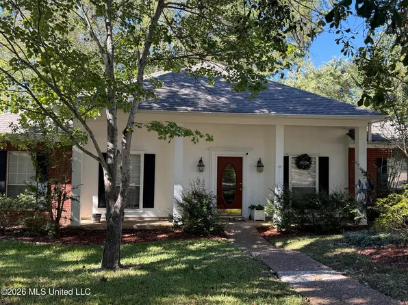 180 Woodlands Cv, Brandon, MS 39047
