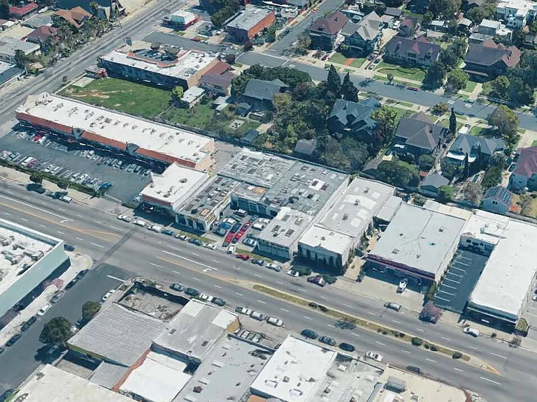 2252 W Washington Blvd — Photo 36