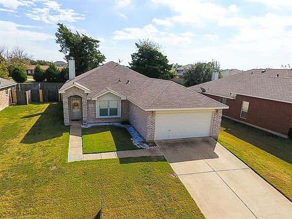 2nd image of 814 Ash Ln