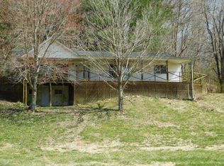 25 Reynolds Hollow Rd, Junction City, KY 40440