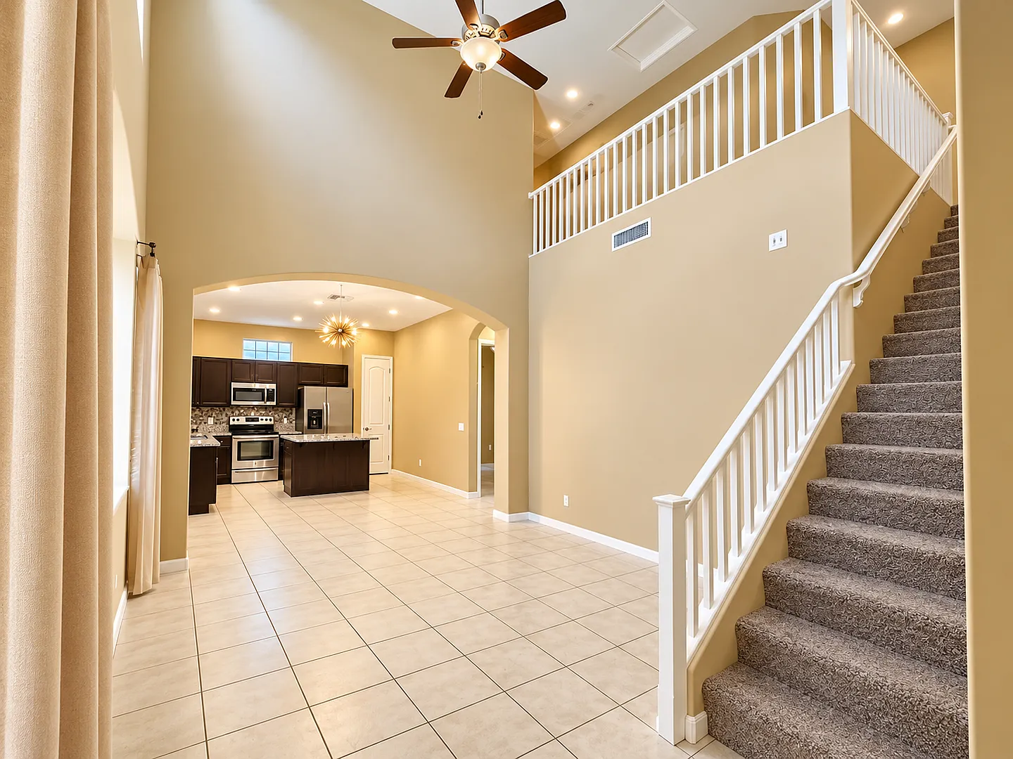 Nice 4 bedroom townhouse! — Photo 4