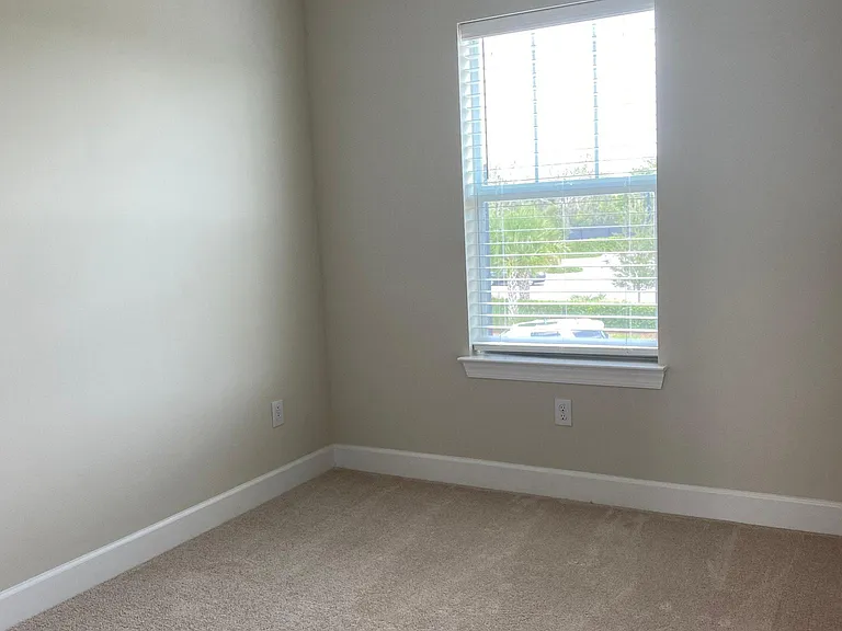 11924 Pebble Dr — Photo 18