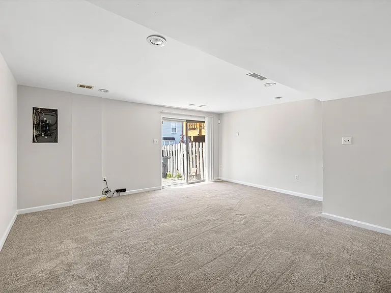 3509 Coxcomb Mews — Photo 32