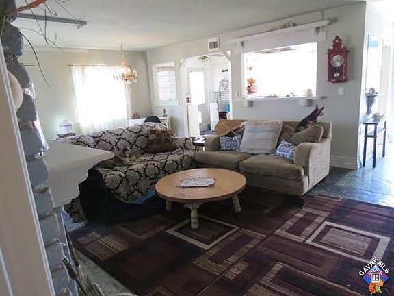 4th image of 327 E Avenue J8