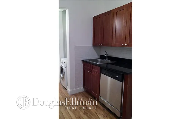 Rented by Douglas Elliman | media 24