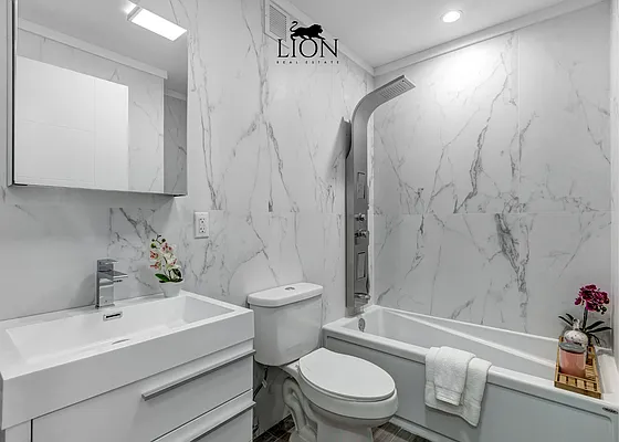 Rented by The Lion Real Estate | media 4