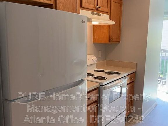 3rd image of 1700-1706 Stonehaven Cir